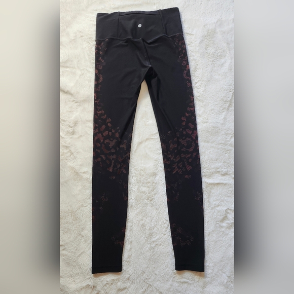 Lululemon Mapped Out High Rise Tight 28" *Camo. Size 8 - Picture 11 of 14